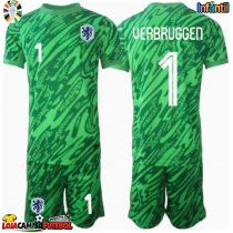 Camisa de Futebol Holanda Bart Verbruggen #1 Goleiro Equipamento Principal Infantil Europeu 2024 Manga Curta (+ Calças curtas)